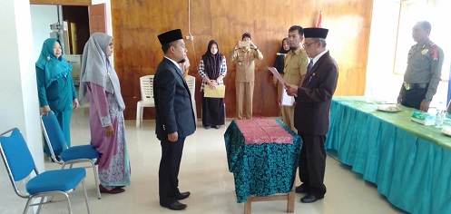 Camat Batu Hampar Lantik Ahmad Shaleh Jadi Sekcam
