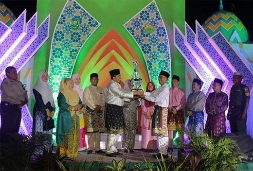 Alfedri Tutup MTQ XV Kecamatan Dayun