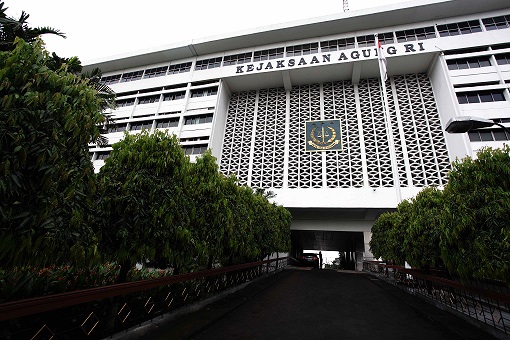 Kejaksaan Agung Didesak Dampingi Kejati Jatim Usut Rekening La Nyalla