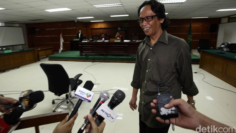 Komedian Mandra Bersyukur Pemalsu Tanda Tangannya Jadi Tersangka di Bareskrim 