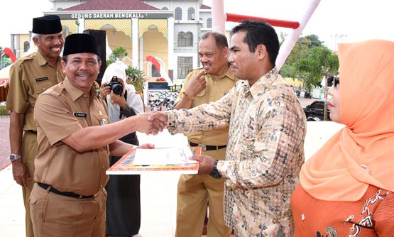 Pemkab Bengkalis Beri Penghargaan Koperasi Terbaik