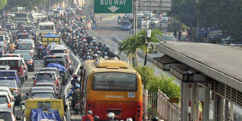 BPTJ Targetkan 60 Persen Warga Jabodetabek Naik Angkutan Umum