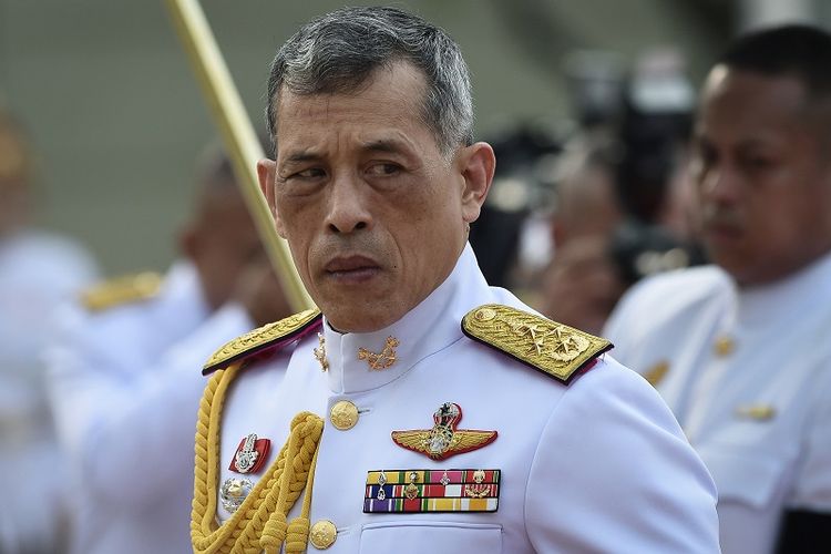 Raja Thailand Pecat 6 Abdi Hendak Berbuat Jahat