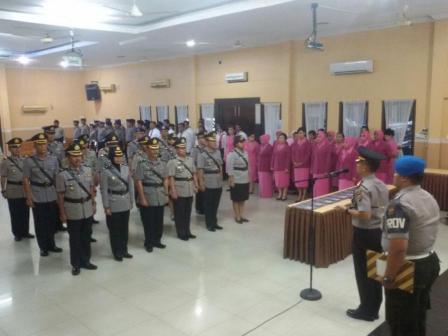Polres Dumai Mutasikan Belasan Perwira Menengah