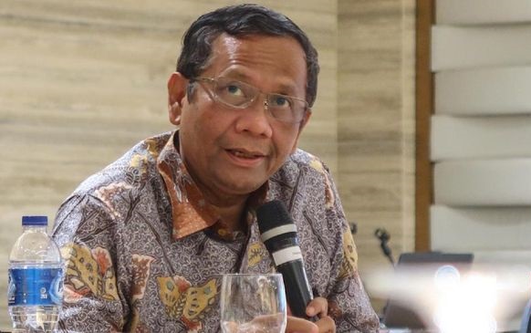 Andi Arief Narkoba, Mahfud MD Sindir Kasus Hoaks Surat Suara