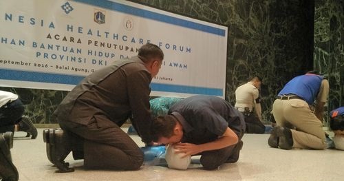 7 Langkah Pertolongan Pertama CPR Bagi Pasien Serangan Jantung 