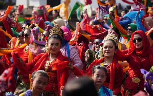 Merawat Keberagaman Melalui Tari Ketuk Tilu 