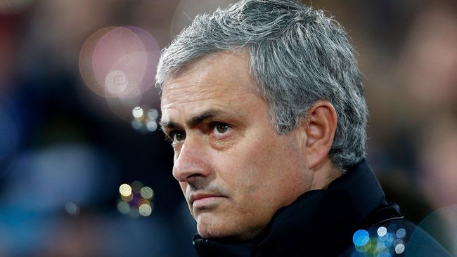 Jerat Komersial Chelsea pada Nama Mourinho 