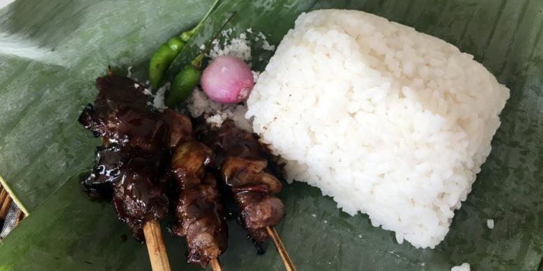 Di Sini, Sate Maranggi Disajikan 