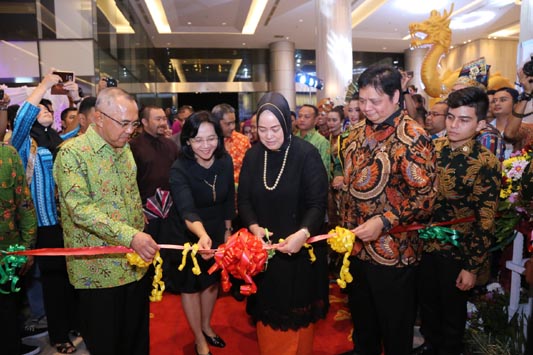 Diwarnai Pengusiran PKL, Menperin Buka Riau Expo 2016 