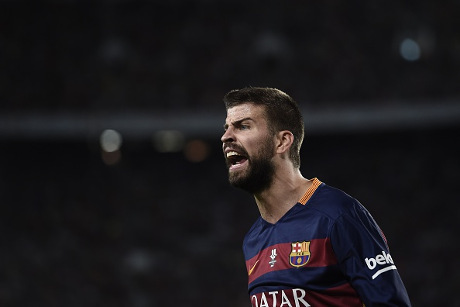 Pique Dihukum Empat Pertandingan 