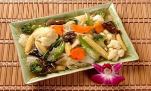 Menikmati Hidangan Cap Cai 