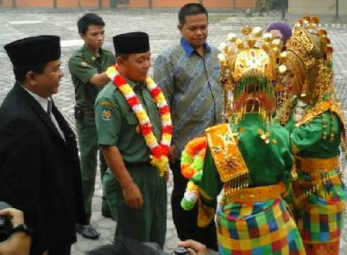 Buka Kuliah Umum AKNP, Bupati Harris: 60 Persen Perusahaan di Pelalawan Belum Libatkan Naker Lokal 