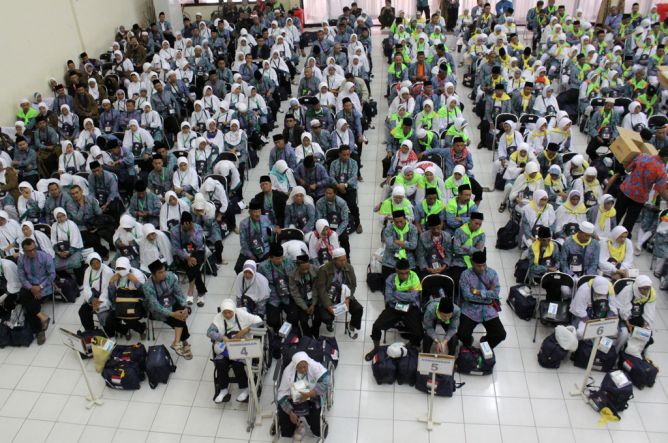 Jamaah Haji Perempuan Asal Surabaya Meninggal di Pesawat