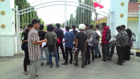 MPM Riau Desak KPK Tahan Djohar Firdaus dan Suparman 
