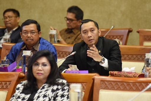Sangat disayangkan bahwa kinerja ekspor Indonesia saat ini turun selama hampir satu tahun terakhir