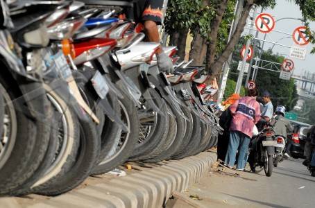 Parkir Liar Marak di Siak, Ini Ketegasan Dishubinfokom 