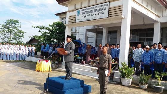Camat  Tanah Putih Pimpin Langsung Upacra Hari Sumpah Pemuda