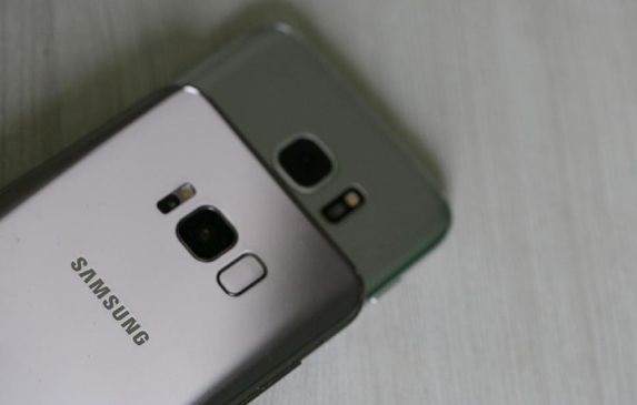 Disusupi Corona, Samsung Liburkan Pabrik Premium