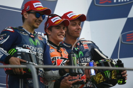Marquez Dukung Lorenzo atau Rossi? 