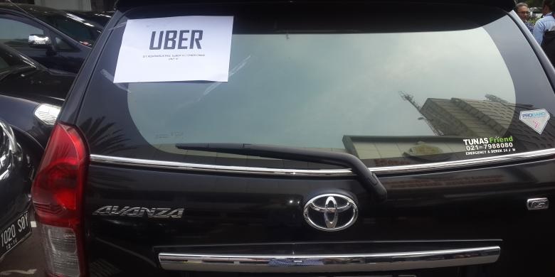 Ahok: Kadishubtrans Sengaja Jebak Taksi Uber Agar Tak Dipecat