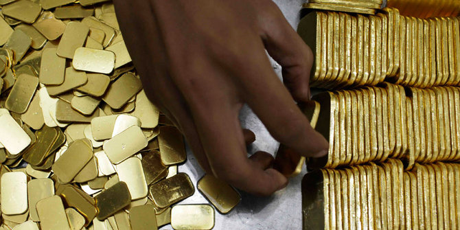 Harga Emas Antam Turun Rp 2.000 jadi Rp 664.000 per Gram 