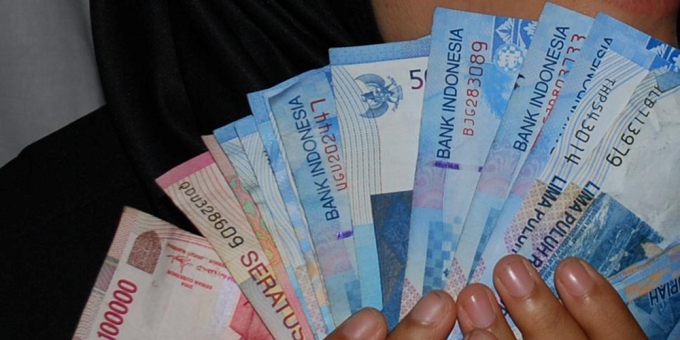 THR, Habiskan atau Sisakan? 