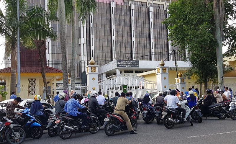 Waduh, ratusan pegawai Pemprov Riau terlambat upacara Harkitnas 