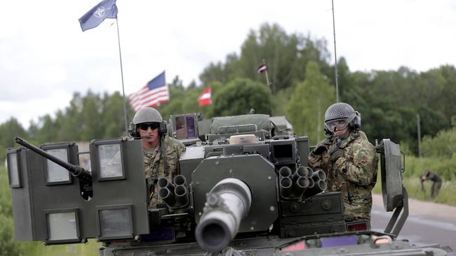 Ketegangan Meningkat, NATO Tambah Pasukan di Perbatasan Rusia 