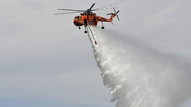 Bukit Suligi Rohul Terbakar, BNPB Lakukan Water Bombing Dua Kali 