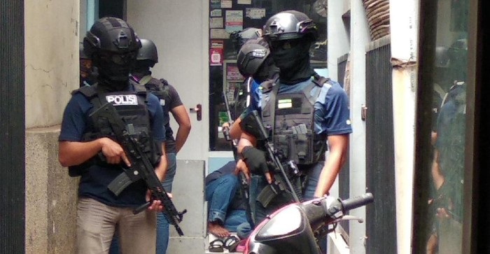 Densus 88 Tangkap Terduga Teroris di Payakumbuh