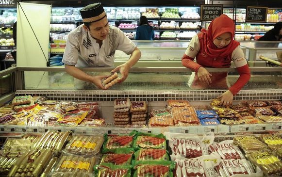 Ekspor Anjlok, Ekonomi RI Tertolong Belanja Masyarakat