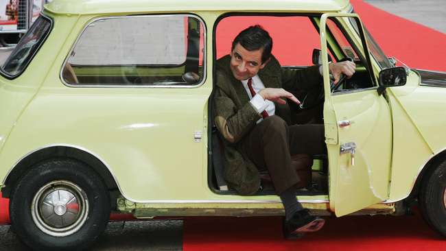 Rowan Atkinson Rayakan 25 Tahun Mr. Bean