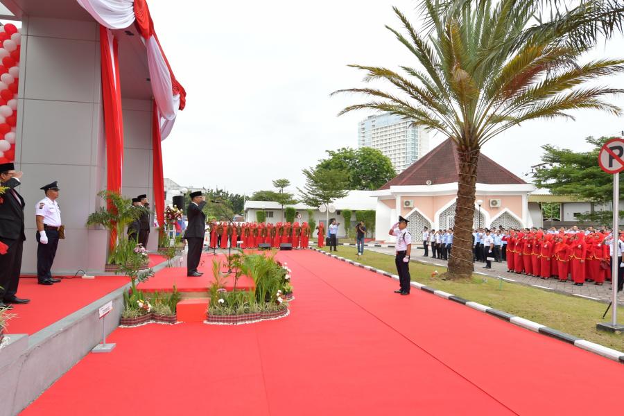 Bank Riau Kepri Gelar Upacara Kemerdekaan di Menara Dang Merdu