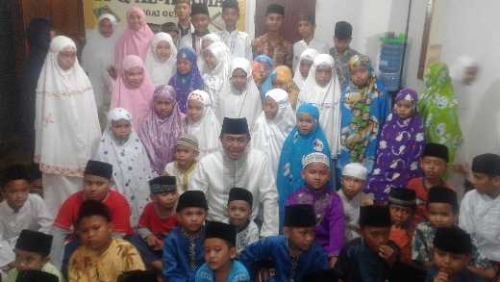 Seorang Bocah di Guntung Lontarkan Pertanyaan kepada Bupati Inhil, Ini yang Ditanyakannya