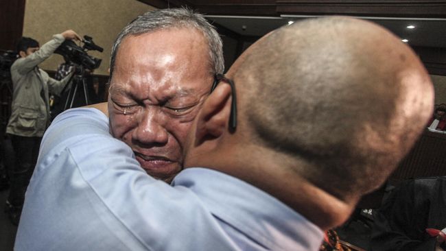 Bos Paramount Beri Rp50 Juta bagi Hadiah Pernikahan Panitera