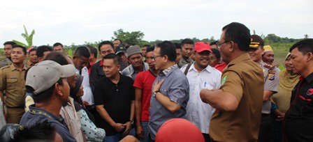 Mantan Menteri Kelautan dan Perikanan Kunjungi Kampung Nelayan Rohil
