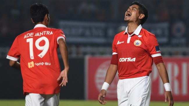Laga Persija vs Sriwijaya Dihentikan Akibat Ulah Penonton 