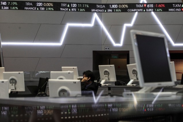 Akhir Pekan, IHSG Jeblok 4%