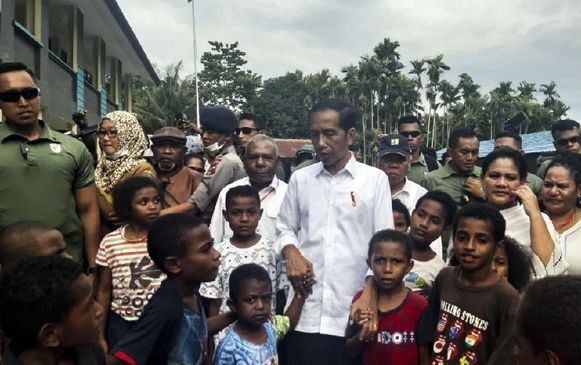 Jokowi Ajak Anak Korban Banjir Sentani Berlibur ke Ancol 