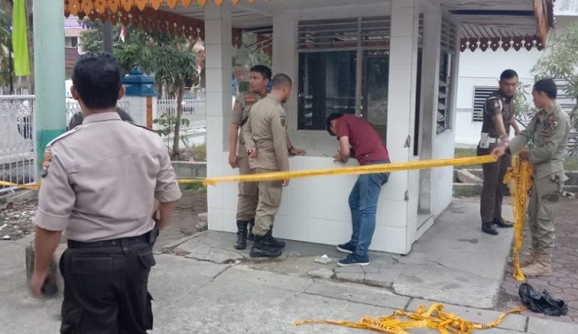 Polisi Temukan Benda Diduga Bom Molotov di Pos Jaga Satpol PP Pekanbaru 