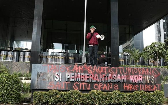 KPK Cahya Harefa Terima 12 Ribu Aduan Masyarakat Hingga 2015