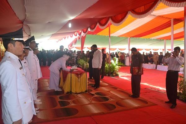 Bupati Rohil Lantik 13 Datuk Penghulu Dari Tiga Kecamatan