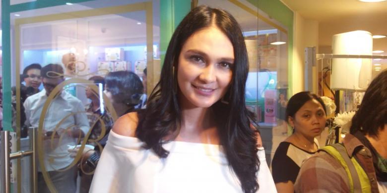 Es Krim dan Martabak, Sasaran Bisnis Baru Luna Maya 