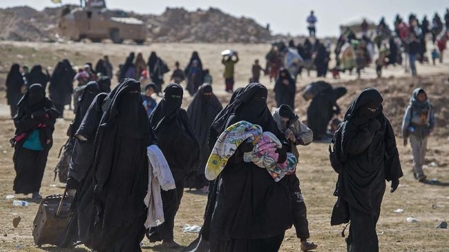 Pasukan Kurdi-AS Pulangkan 280 Warga Irak Pengikut ISIS 