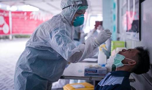 YLKI Sebut PCR Bagi Penumpang Pesawat Diskriminatif