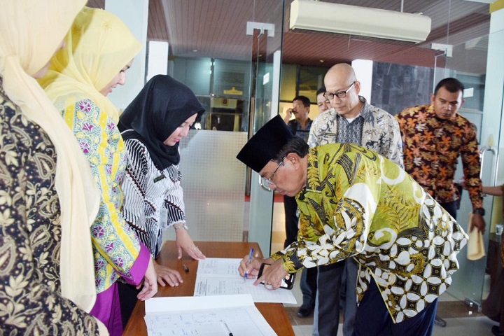 Genjot Penerimaan Pajak, Bupati Teken MoU Bersama 