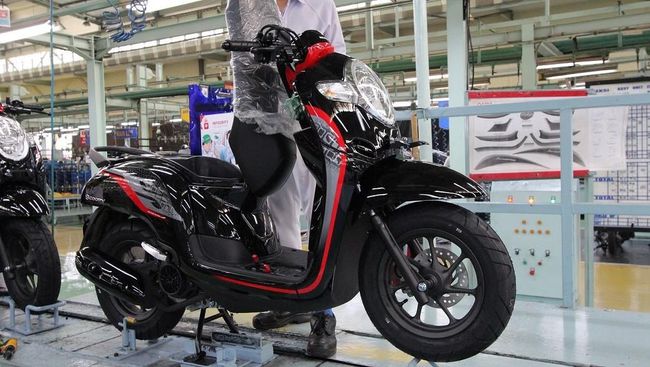 Scoopy, Pesaing Fino Punya Warna Baru 