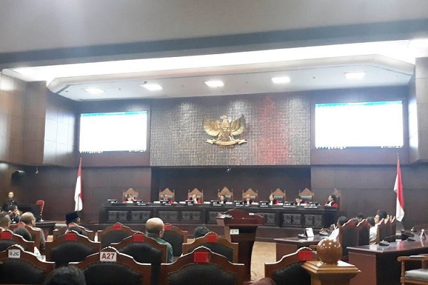 MK Putuskan Pilpres Digelar Serentak dengan Pemilihan DPR dan DPD 