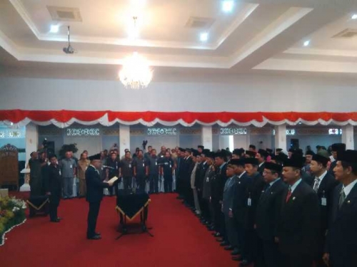 Dianggap Teledor ,Plt Gubernur Riau Lantik 2 Pejabat untuk Satu Posisi yang Sama